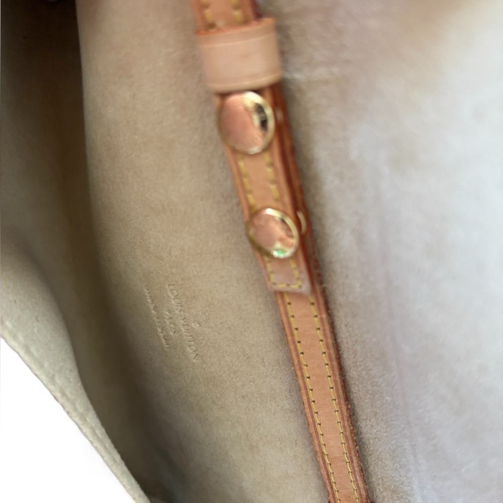 Authentic Louis Vuitton Pochette Twin Monogram Bag Vintage Crossbody - Picture 10 of 13